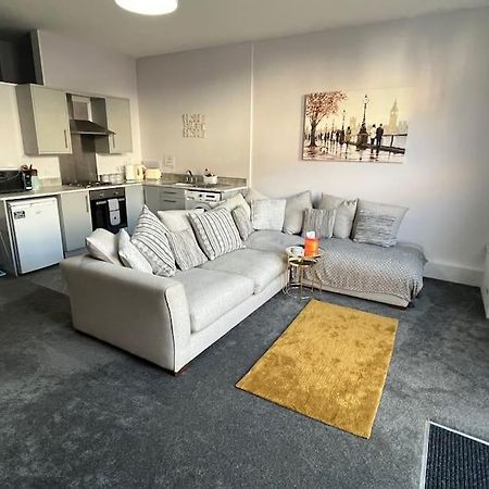 The Print Room, 1 Bedroom Ground Floor Apartment 卡莱尔 外观 照片