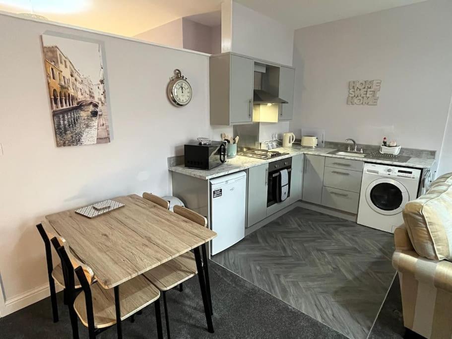 The Print Room, 1 Bedroom Ground Floor Apartment 卡莱尔 外观 照片
