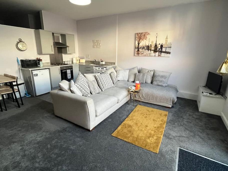 The Print Room, 1 Bedroom Ground Floor Apartment 卡莱尔 外观 照片